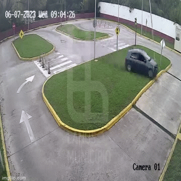 Người phụ nữ 63 tuổi gặp tai nạn kinh hoàng trong lúc thi bằng lái ô tô