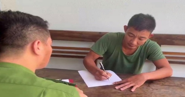 Khởi tố tài xế điều khiển xe tải chở cát tông thẳng vào ô tô của CSGT