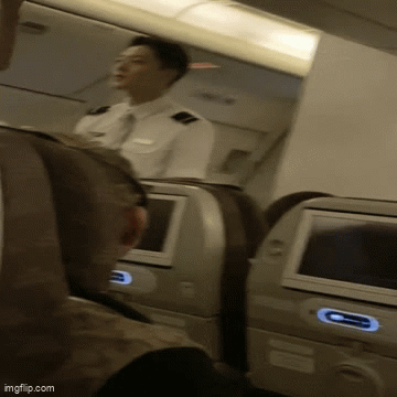 Chàng trai “đốn tim” chị em với visual điển trai như nam thần màn ảnh