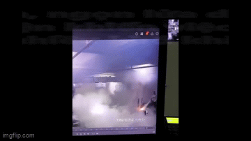 Xe máy điện bất ngờ “phát nổ như bom” trong hầm để xe chung cư, lửa bùng lên dữ dội