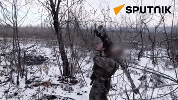 Clip: Cận cảnh lính dù Nga bắn hạ 3 UAV trinh sát của Ukraine