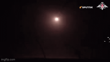 Tên lửa Buk nhắm thẳng tên lửa của Ukraine, tạo ra vụ nổ như pháo hoa giữa bầu trời đêm