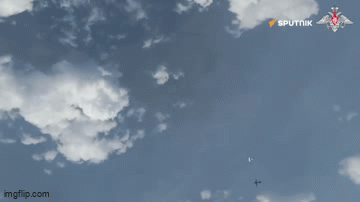 Cận cảnh tiêm kích Su-34 “dội bom” phá hủy sở chỉ huy của Ukraine