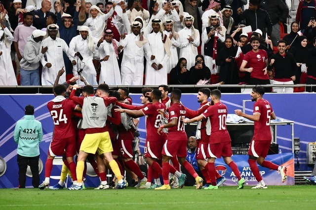 Qatar ngược dòng ngoạn mục, giành vé vào chung kết Asian Cup 2023