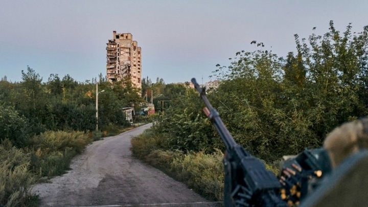 Căng thẳng Nga - Ukraine mới nhất ngày 16/2: Ukraine sắp mất thành trì quan trọng tại Donbass?