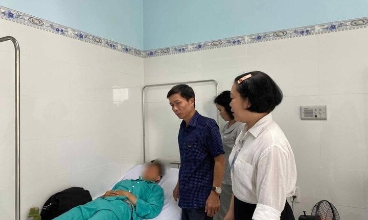 Vụ hàng trăm người nhập viện vì ngộ độc ăn cơm gà ở Nha Trang: Nhận định nguyên nhân