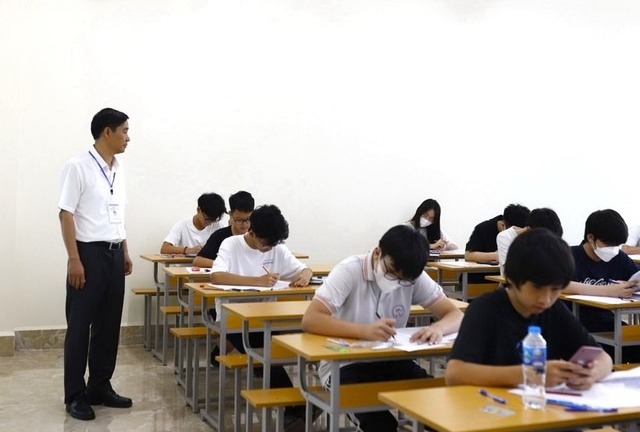 Hà Nội: Không đỗ vào lớp 10 công lập, học sinh có thể học ở đâu?