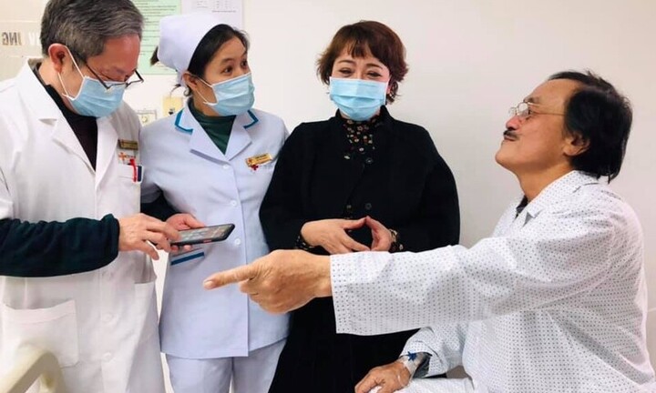 Nghệ sĩ Giang Còi bán gấp xe hơi giữa lúc bệnh ung thư trở nặng