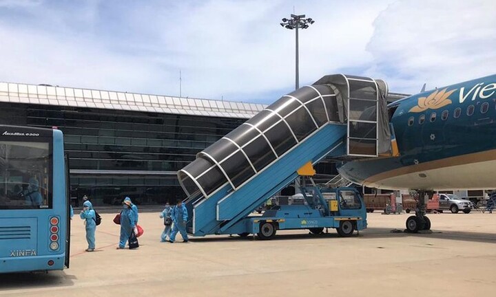 Dừng toàn bộ chuyến bay chở khách giữa TP.HCM và Hà Nội