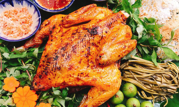 Gà nướng ngũ vị, món ngon tuyệt hảo cho bữa cơm sum vầy cuối tuần