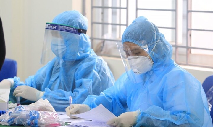 Hà Nội thêm 14 ca mắc COVID-19, trong đó 7 ca trong cộng đồng