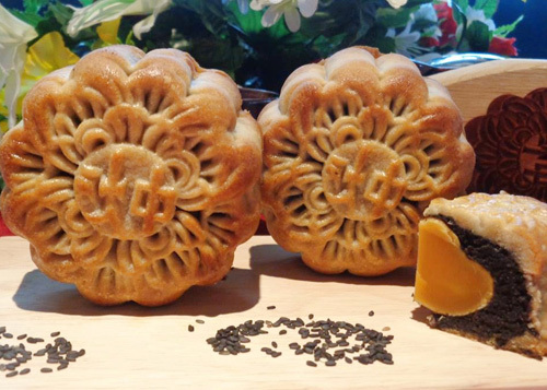 Cách làm bánh Trung thu nhân đậu đỏ mè đen