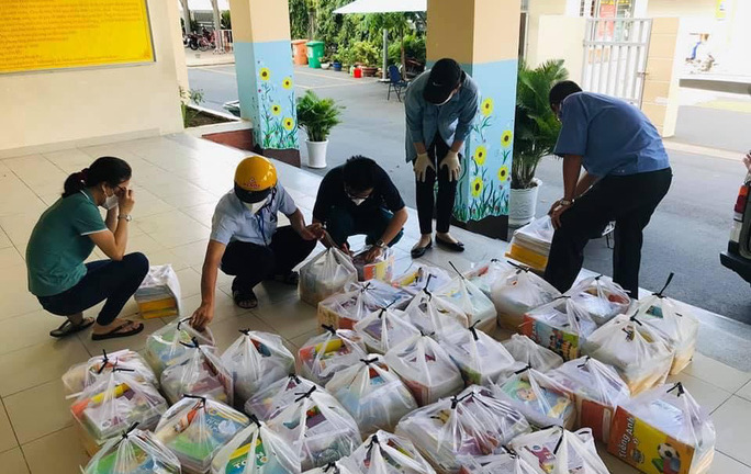 TP.HCM yêu cầu khẩn trương giao sách giáo khoa đến học sinh