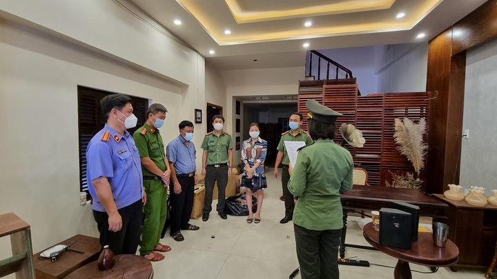 Bắt giữ nữ giám đốc bảo lãnh người Hàn Quốc nhập cảnh trái phép để hưởng hoa hồng