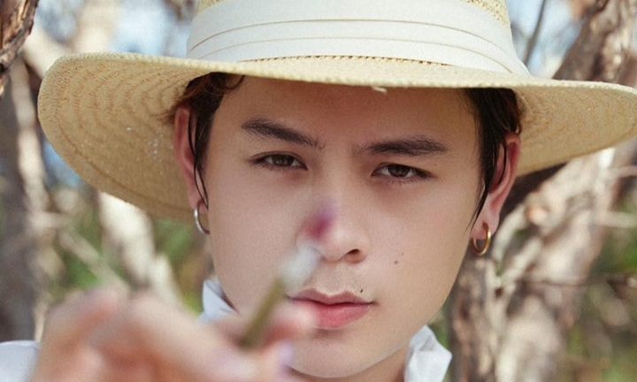 Chàng trai sở hữu kênh TikTok 6,8 triệu lượt theo dõi nhờ tài năng hội họa, có lúc không cần giấy bút