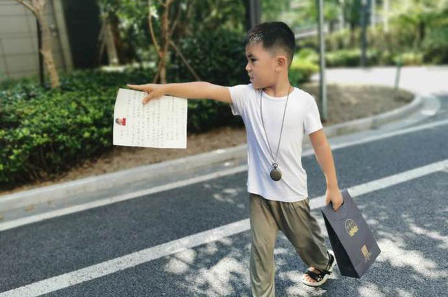 Con trai trộm tiền mua quà vặt, cách xử trí thông minh của người mẹ khiến dân mạng thán phục