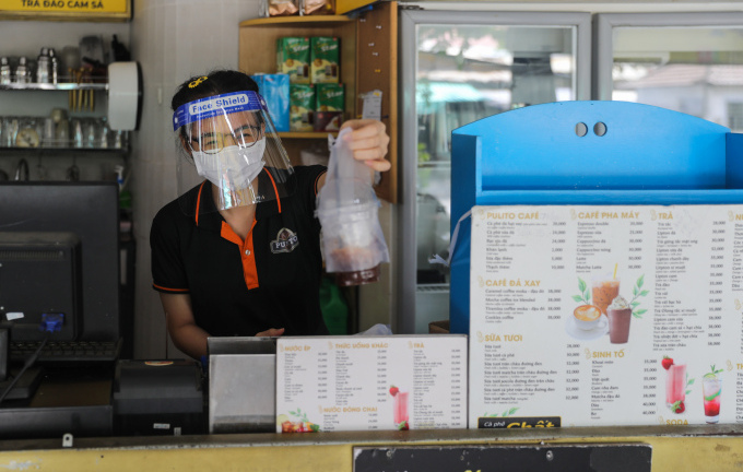 Quận đầu tiên ở TP.HCM xin thí điểm kinh doanh ăn uống tại chỗ từ ngày 10/10