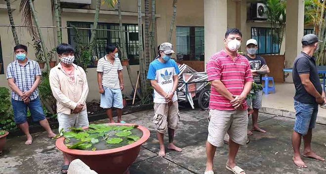 Công an quận Bình Tân triệt phá sới gà, phát hiện một người mắc COVID-19