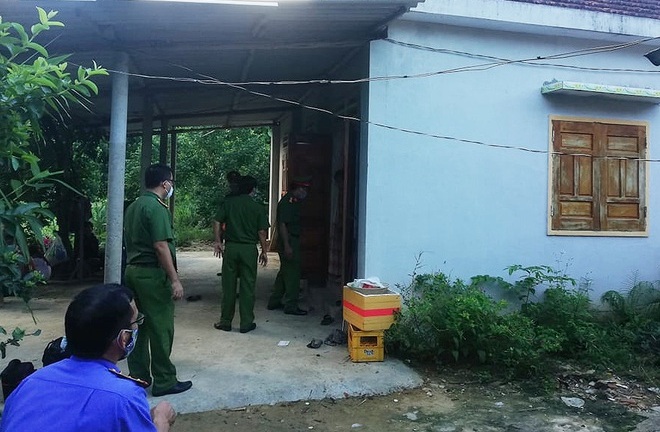 Phát hiện cha và con trai 5 tuổi tử vong trong tư thế treo cổ tại nhà