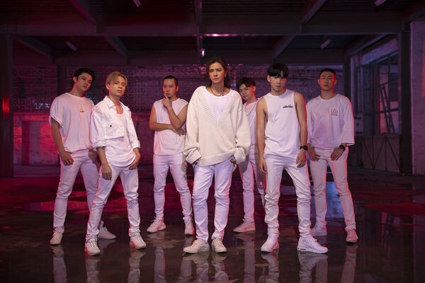 La Chí Tường xác nhận trở lại showbiz sau bê bối ngoại tình