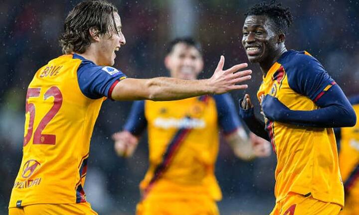 Tiền đạo 18 tuổi tỏa sáng giúp AS Roma giành chiến thắng 