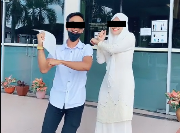 Cặp đôi tươi cười rạng rỡ, nhảy nhót ăn mừng sau khi ly hôn khiến dư luận kinh ngạc