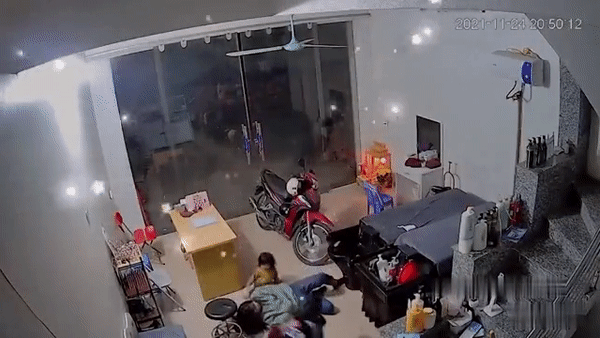 Clip: Cháu trai 2 lần