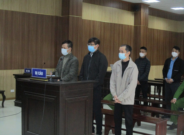 Tống tiền 2 lãnh đạo thị xã Nghi Sơn, cựu công an lĩnh án 17 năm tù