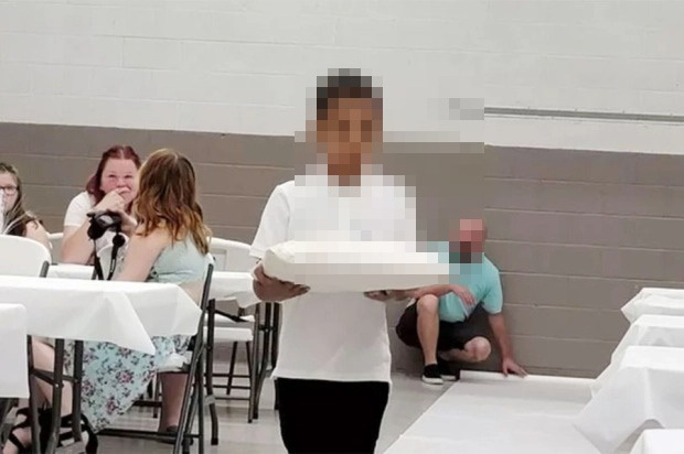 Cậu bé 9 tuổi bị mẹ và người tình bạo hành đến chết, lời khai của anh trai khiến tất cả bàng hoàng