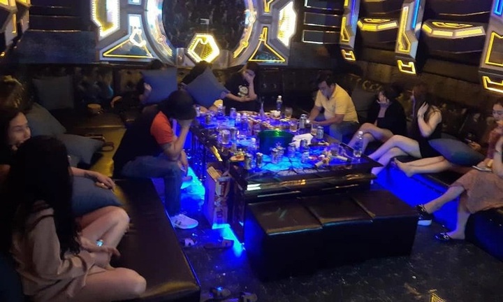 Quảng Nam: Bắt quả tang hàng chục thanh niên