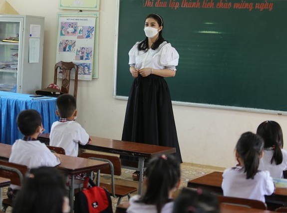 Nhiều trường ở Nghệ An, Hà Tĩnh tạm dừng học trực tiếp vì số F0 tăng mạnh