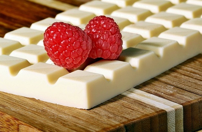 Cách làm socola trắng ngọt ngào dành tặng người yêu ngày Valentine trắng 14/3