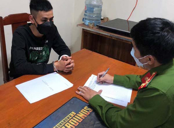 Thanh Hóa: Tạm giữ hình sự nghi phạm mang dao, súng cướp tiệm vàng