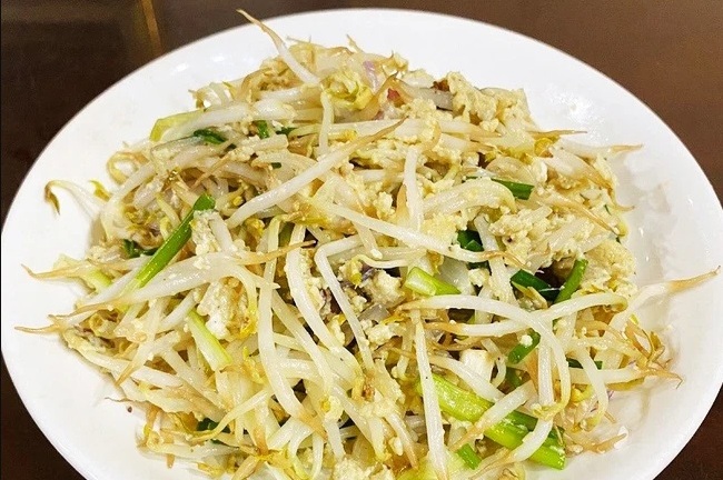 Giá đỗ xào trứng cực dễ làm lại thơm ngon bổ dưỡng