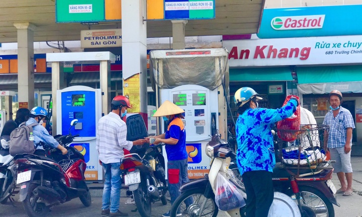 Dự báo giá xăng ngày mai (12/4) tiếp tục giảm