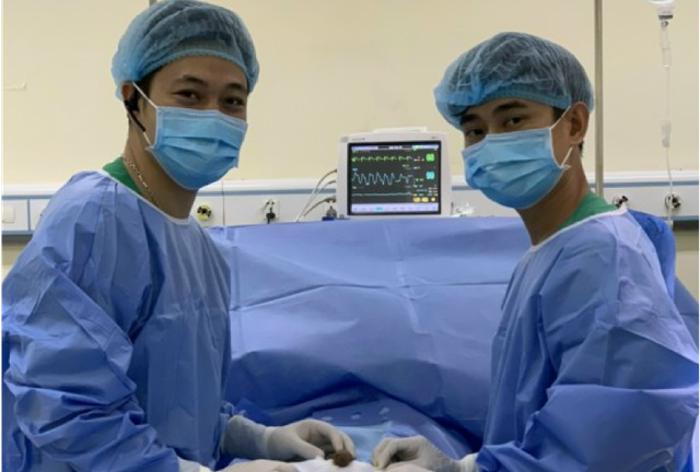 Nam thanh niên nhập viện vì tự dùng máy massage tăng kích thước 