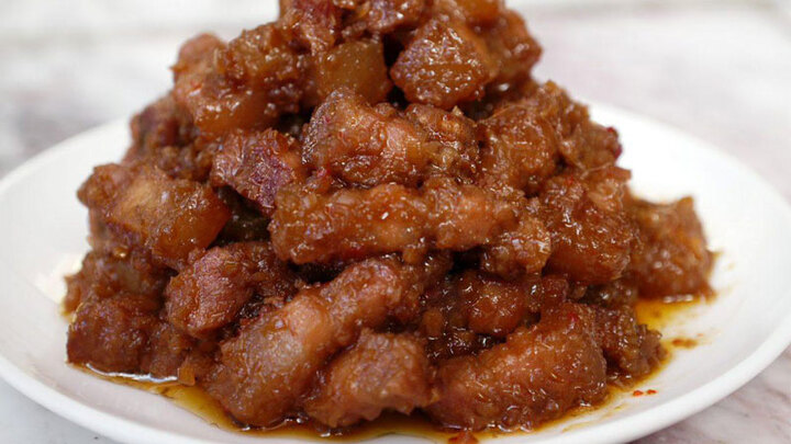 Cách làm thịt heo kho sả ớt ngon chuẩn cơm mẹ nấu