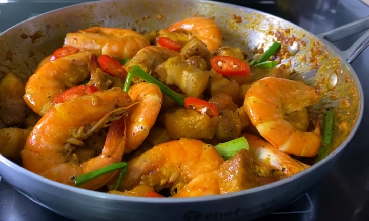 Công thức tôm rang thịt ba chỉ thơm ngon đậm đà