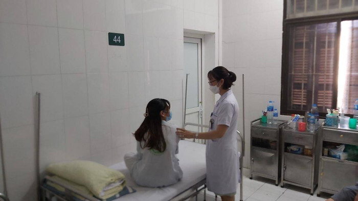 Người mẹ trẻ tự sát vì trầm cảm sau sinh, may mắn được cứu kịp thời