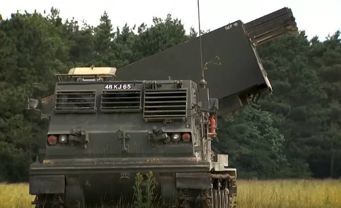 Ukraine tiếp nhận nhận lô tên lửa M270 đầu tiên