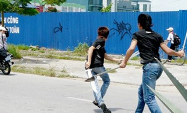 Thanh Hóa: Thanh niên vác dao chém bạn thân vì nghi ngờ yêu đương với người yêu cũ