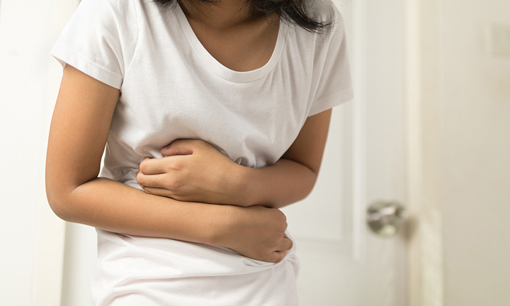 Bạn gái bị sảy thai 5 lần, người đàn ông kiên quyết làm một điều khiến dư luận phẫn nộ