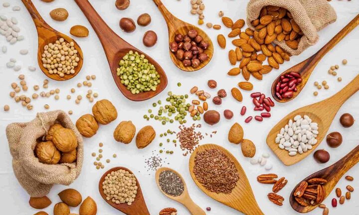 Nên ăn gì trước khi uống rượu bia?