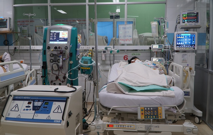 Bệnh nhân sốt xuất huyết phải trả hàng trăm triệu đồng viện phí vì không có BHYT