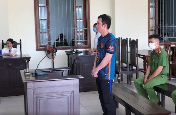 Chồng đâm chết vợ rồi uống thuốc sâu tự tử vì bị đòi chia tay