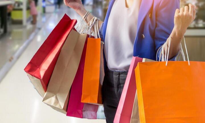 Vợ chi quá nhiều tiền mua sắm, chồng uất ức nhảy sông tự tử