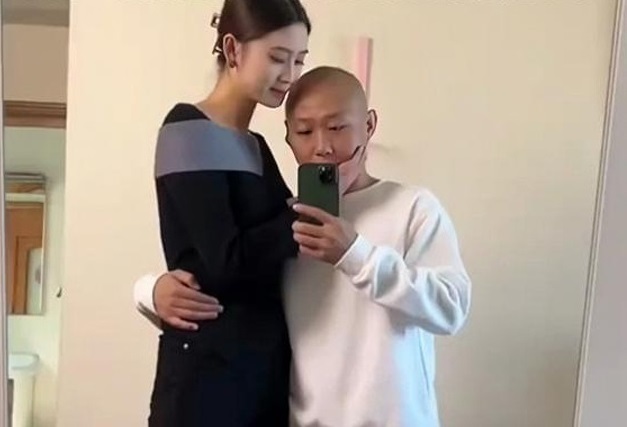 Hotgirl 20 tuổi yêu 