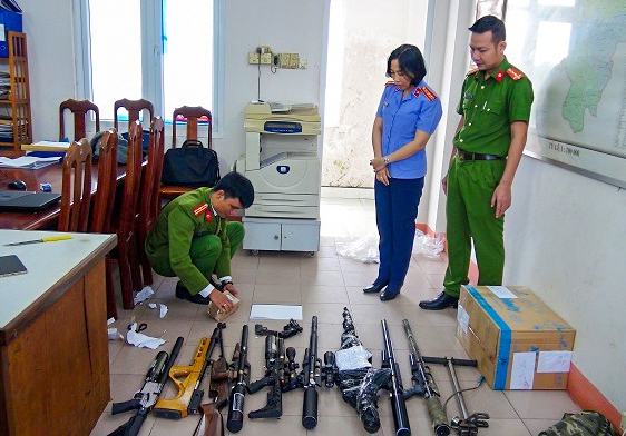 Quảng Nam: Bắt đối tượng chế tạo hàng chục khẩu súng để bán