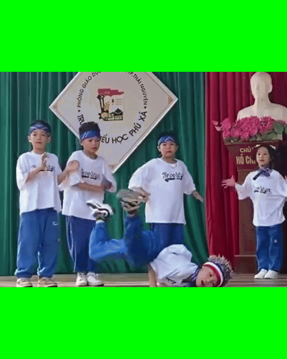 Nhảy hiphop trên nền nhạc của HIEUTHUHAI, nhóm học sinh tiểu học khiến dân tình 
