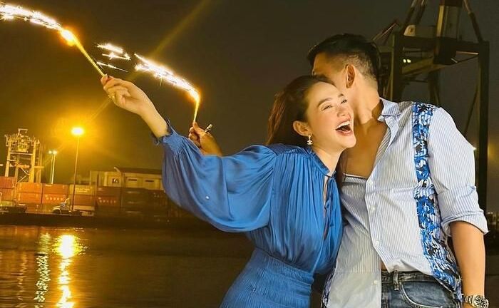 Minh Hằng khoe ảnh hạnh phúc bên chồng sau thông báo mang thai con đầu lòng